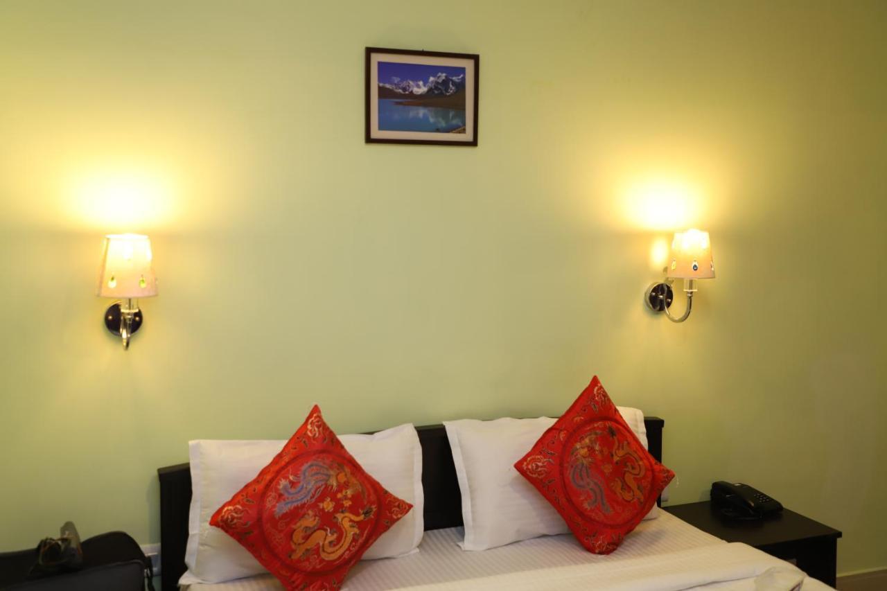 The Cms Group-Hotel Iinorri Ґанґток Екстер'єр фото