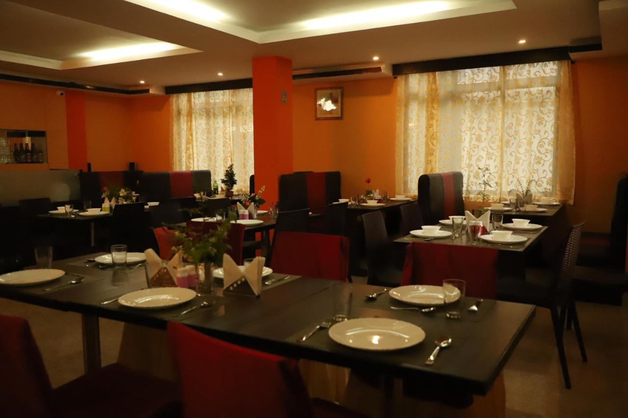 The Cms Group-Hotel Iinorri Ґанґток Екстер'єр фото